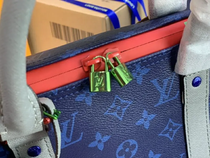 louis vuitton sac de voyage pour unisexe s_a0ba762